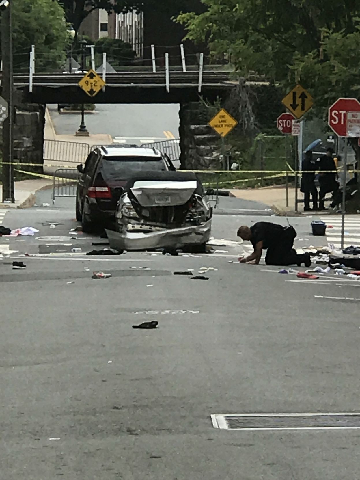 cville cop investiagting crash.JPG